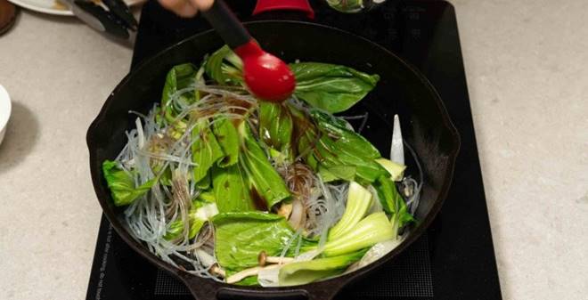 Bí quyết cho món miến xào mềm ngon không dính bết-10