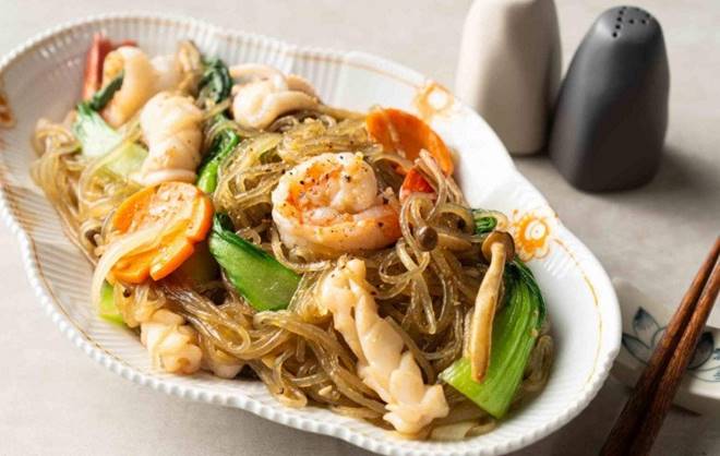 Bí quyết cho món miến xào mềm ngon không dính bết-13