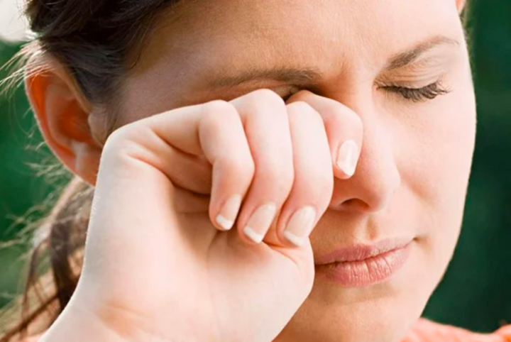 Thói quen xấu dễ gây ra nếp nhăn cho da-1