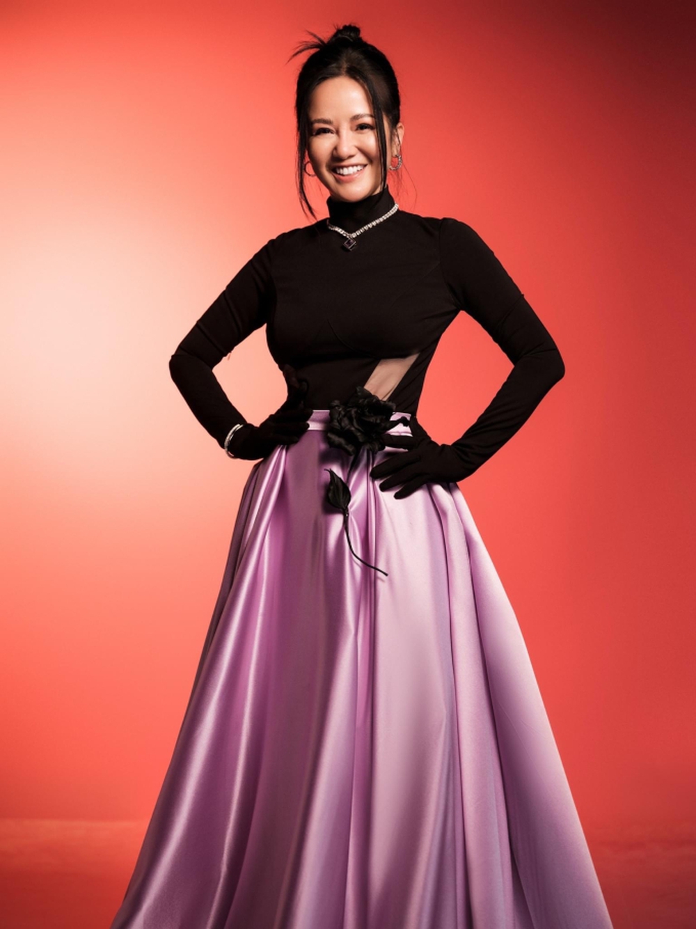 Nhan sắc trẻ đẹp, vòng eo không mỡ thừa của chị đẹp U55 đang gây chú ý nhất nhì showbiz Việt-1