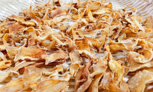 Đi chợ gặp loại quả này mua ngay về trữ đông ăn Tết Nguyên đán, chỉ một nắm mang hầm sườn cũng đủ chất cho ngày đông-1