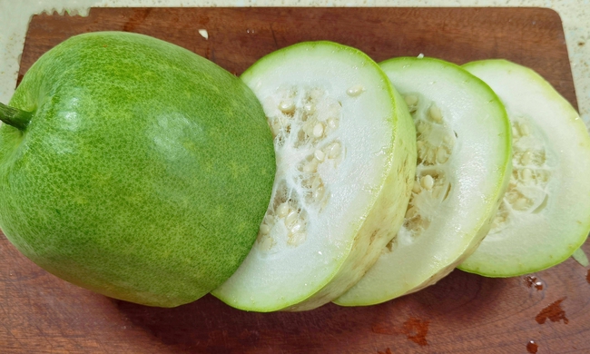 Đi chợ gặp loại quả này mua ngay về trữ đông ăn Tết Nguyên đán, chỉ một nắm mang hầm sườn cũng đủ chất cho ngày đông-2