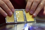 Giá vàng miếng giảm nhanh sau khi lên đỉnh lịch sử, tuột mốc 74 triệu/lượng