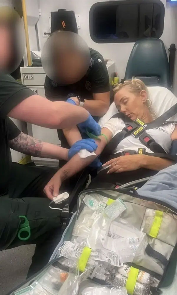 Tự tiêm thuốc giảm cân, bà mẹ lên cơn co giật suýt chết trước mặt các con-2