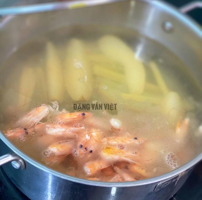 Cách làm bánh canh phồng tôm thơm ngon, ăn là mê đang hot trên mạng xã hội-2