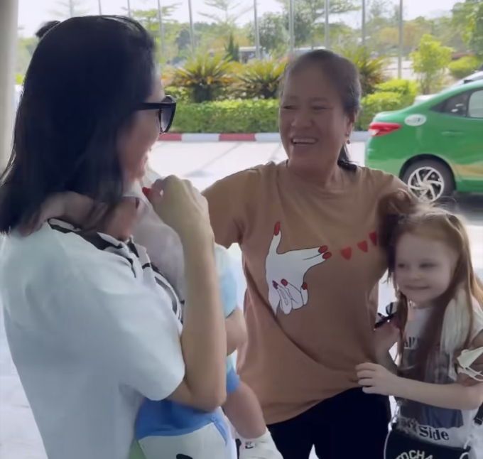 Hé lộ mối quan hệ thông gia nhà Bùi Tiến Dũng và mẫu Tây Dianka, liệu có thân thiết?-4