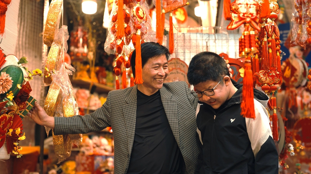 Nghệ sĩ Quốc Tuấn: Tuổi 62 sống bình dị, kiên cường, hạnh phúc mỉm cười sau 20 năm chữa bệnh cho con-5