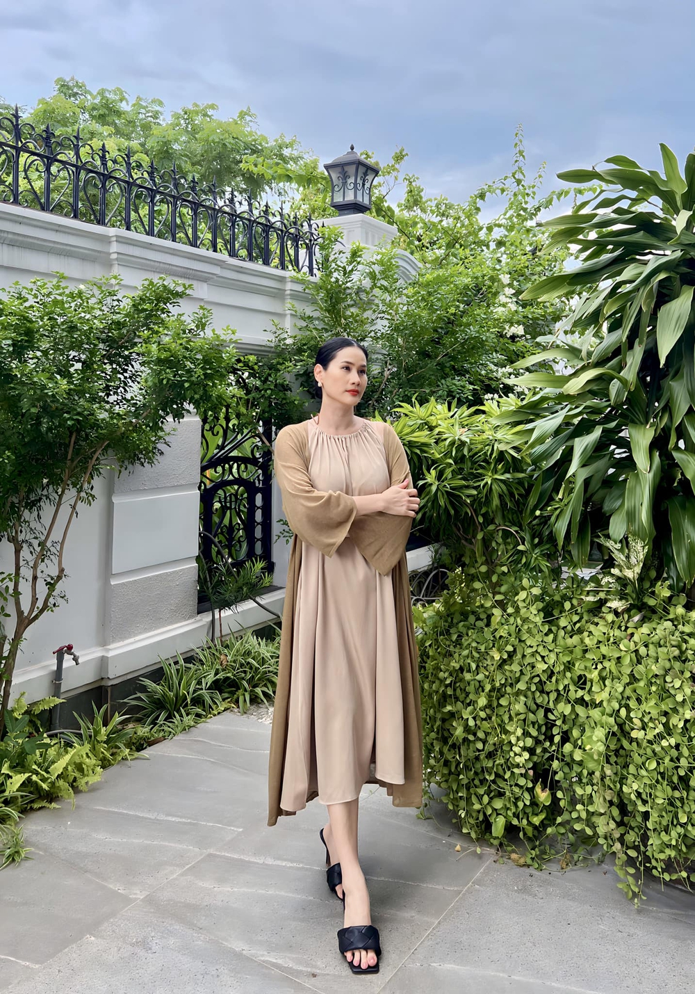 Nữ diễn viên làm mẹ đơn thân ở tuổi 45: Nhan sắc nóng bỏng, quyết không lấy chồng nữa-8