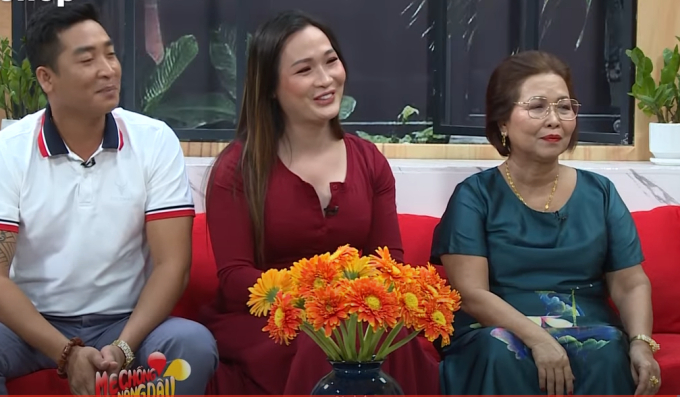 Con rể chăm sóc mẹ vợ từng món ăn ly nước, ban đầu không ưa mà về sau hợp nhau đến lạ-3