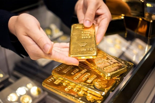 Giá vàng hôm nay 1/12/2023: Vẫn là nơi trú ẩn an toàn, giá vàng neo ở mức cao-1