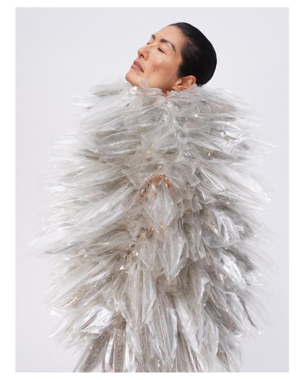 Chân dung con dâu gia tộc Givenchy: U50 góa bụa mới quyết tâm gia nhập làng mẫu, đập tan mọi định kiến để trở thành người mẫu đắt giá-2