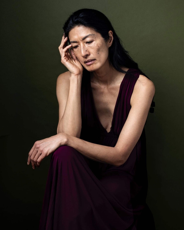 Chân dung con dâu gia tộc Givenchy: U50 góa bụa mới quyết tâm gia nhập làng mẫu, đập tan mọi định kiến để trở thành người mẫu đắt giá-9