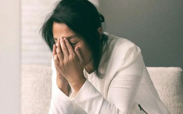 Từ ngày công ty có nhân viên mới, tôi lo đến mất ăn mất ngủ-1