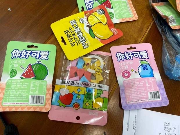 Công an Lạng Sơn: Không có chất ma tuý trong mẫu kẹo lạ bán ở cổng trường học-2