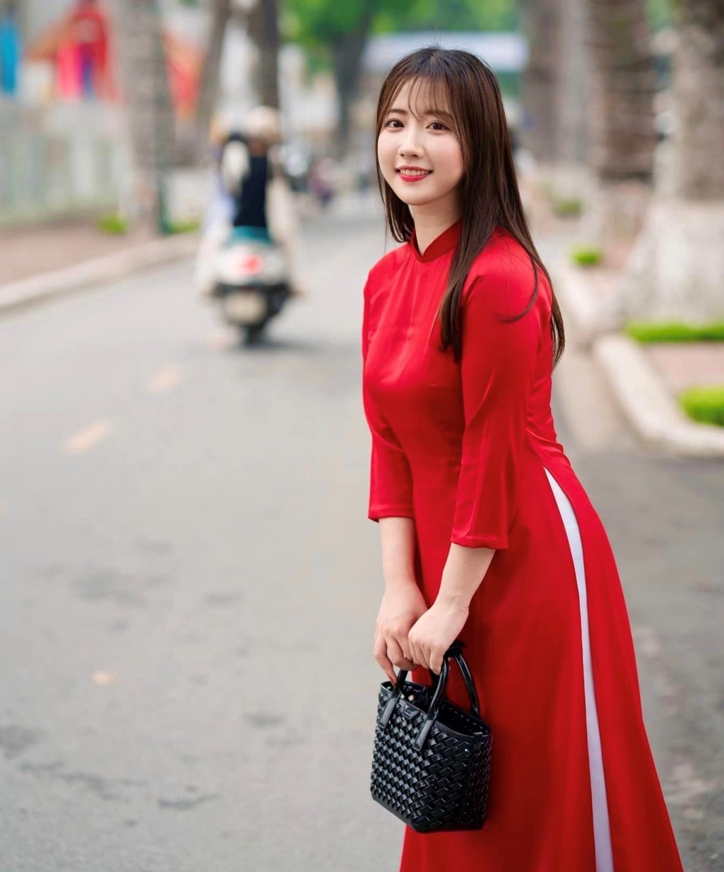 4 cô giáo Gen Z bất ngờ nổi tiếng trên mạng vì xinh như hot girl-1