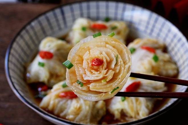 Mùa cải thảo, đem cuộn thịt rồi nấu thế này được món vừa ngon lại đẹp làm sáng bừng cả bàn ăn-12