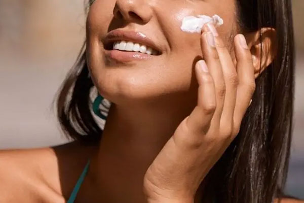 Nên làm gì trước và sau khi bôi kem chống nắng?-2