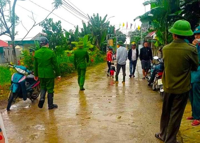 Vụ bé 2 tuổi mất tích bí ẩn: Tiến hành trích xuất camera an ninh xung quanh hiện trường-3