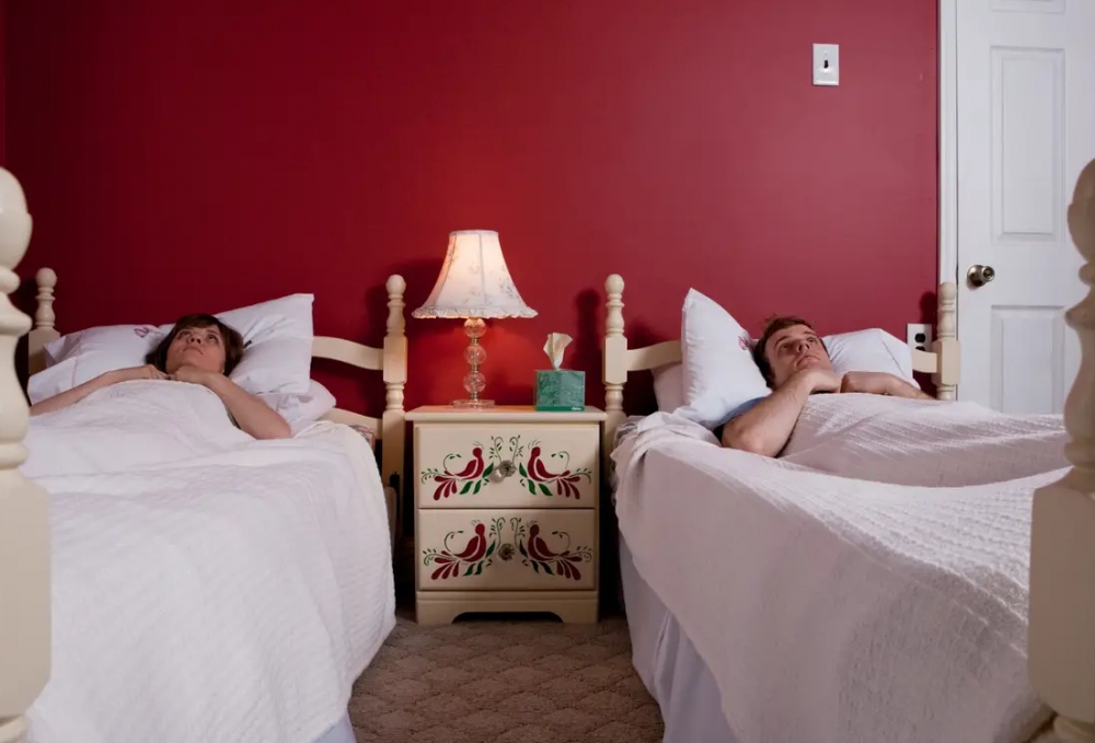 Suốt hai tháng nay, vợ tôi đòi ngủ riêng, không muốn gần gũi với chồng-1