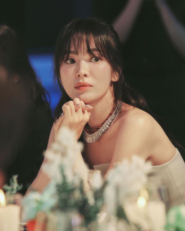 Song Hye Kyo gây sốt với hình ảnh chưa từng được công bố, chứng minh nhan sắc không dao kéo”-4