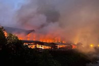 CLIP: Cảnh tro tàn sau khi chợ lớn nhất huyện ở Thừa Thiên - Huế bị cháy