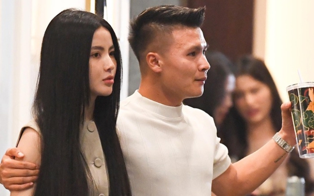 Hot girl bán hàng online nghi uống 80 viên thuốc ngủ vì áp lực yêu cầu thủ nổi tiếng, hiện tại cứ sánh đôi là dậy sóng-16