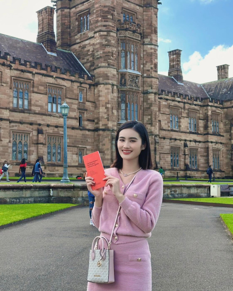 Cuộc sống của Hoa hậu Ý Nhi sau 1 tháng du học, nhan sắc gây bất ngờ-6