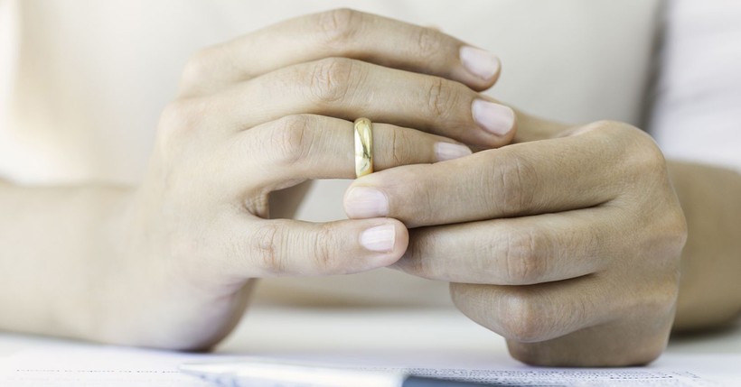 Trang web hẹn hò bóc mẽ 3 độ tuổi dễ ngoại tình-2