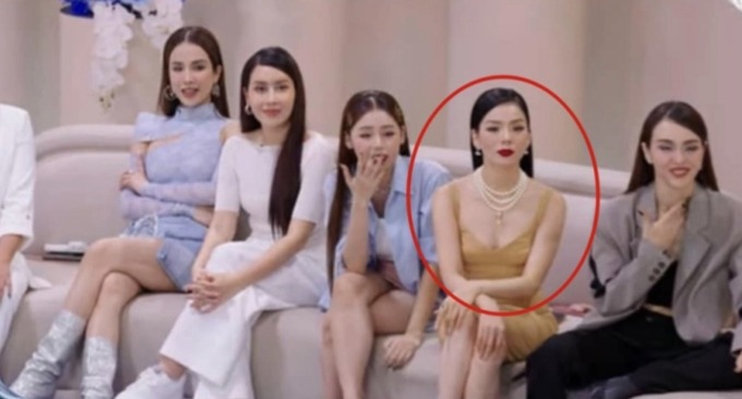 Flex sự giàu có đỉnh như Lệ Quyên: Mỗi lần xuất hiện là bộ trang sức mới, nhìn thôi đã biết rất nhiều tiền-3