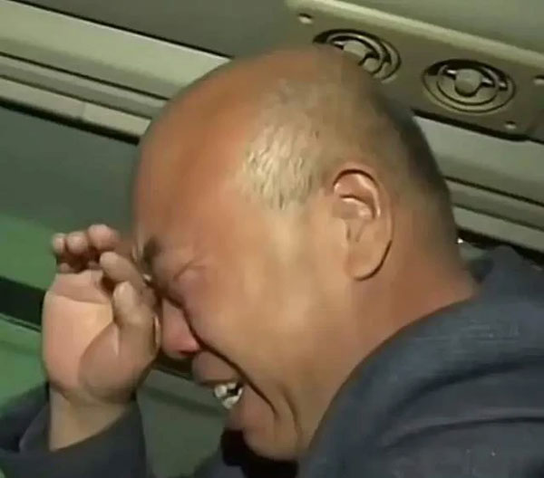 Thanh niên bị bắt cóc từ nhỏ tìm lại được bố đẻ tỷ phú, một bước đổi đời nhưng lại bất ngờ khó chịu-3