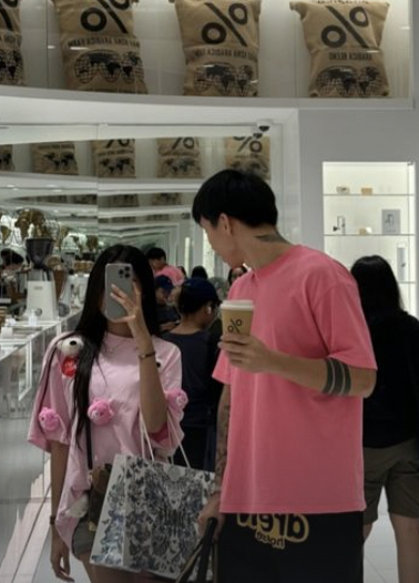 Doãn Hải My đầy hạnh phúc sau khi cưới Đoàn Văn Hậu: Cùng chồng đi nước ngoài shopping, ở khách sạn 5 sao, ăn nhà hàng Michelin nổi tiếng-3