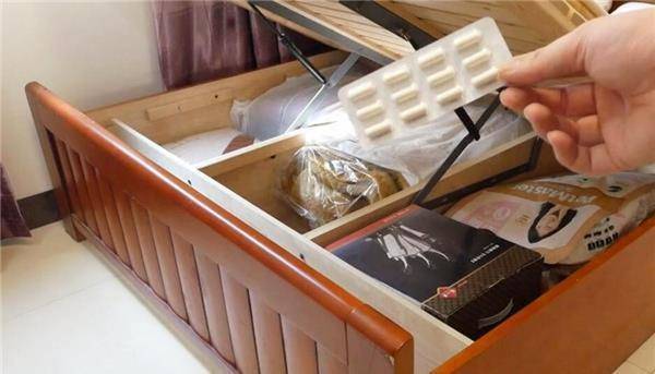 Người xưa nói: Đặt 3 vật này dưới gầm giường gia đình dễ gặp họa lớn-1