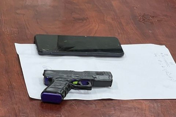 Bắt nóng nghi phạm cướp tiệm vàng ở TPHCM-2