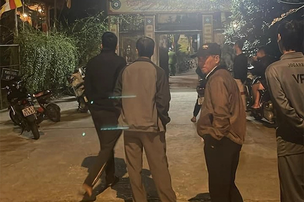 Trả thù cho con, bố lái ô tô bán tải ép xe máy khiến 3 thiếu niên thương vong-2