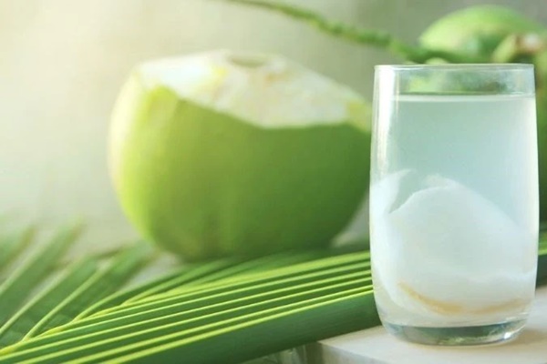 Sự thật chuyện uống nước dừa giúp lọc sạch phổi và 3 điều quan trọng cần biết khi uống kẻo hại thân-1