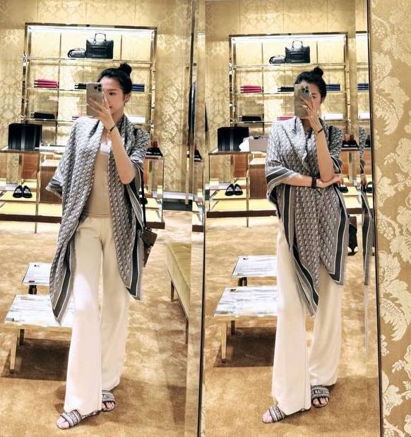 Doãn Hải My được Đoàn Văn Hậu hôn má ở Singapore, lộ thêm bằng chứng có tin vui chỉ qua một món đồ hiệu-4