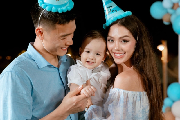 Lý do thủ môn Bùi Tiến Dũng thoải mái ở nhà chơi với con trai dù CLB CAHN thua đau trước Hải Phòng-4