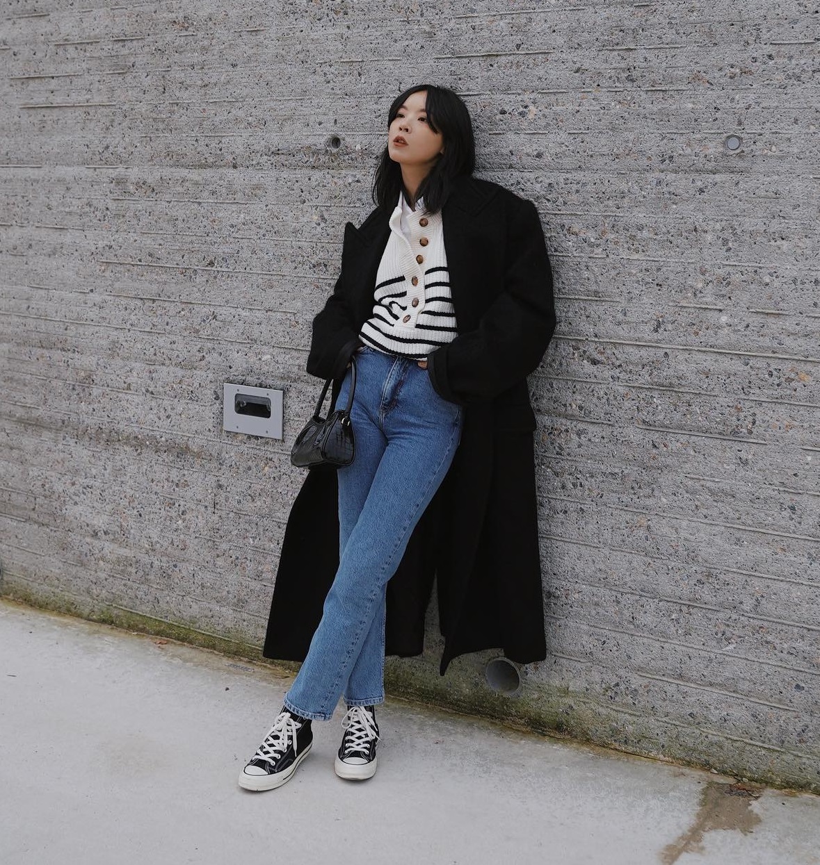 10 cách diện đồ họa tiết kẻ nổi bật mà vẫn sang trọng-7