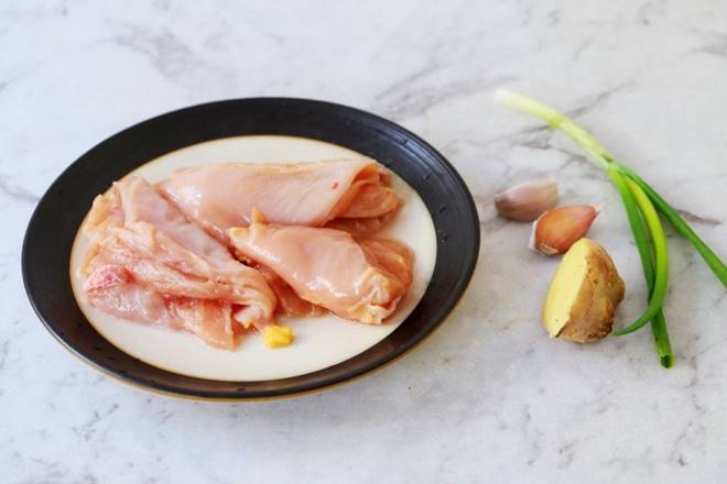 Ức gà hơi khô nhưng đem tẩm bột chiên kiểu này mềm trong, giòn ngoài đến người khó tính cũng phải thích-1