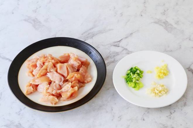 Ức gà hơi khô nhưng đem tẩm bột chiên kiểu này mềm trong, giòn ngoài đến người khó tính cũng phải thích-2