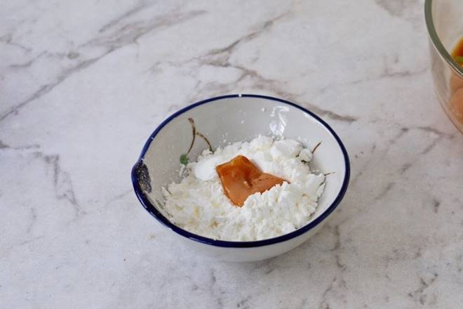 Ức gà hơi khô nhưng đem tẩm bột chiên kiểu này mềm trong, giòn ngoài đến người khó tính cũng phải thích-5