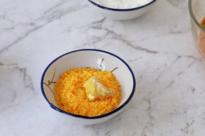 Ức gà hơi khô nhưng đem tẩm bột chiên kiểu này mềm trong, giòn ngoài đến người khó tính cũng phải thích-7