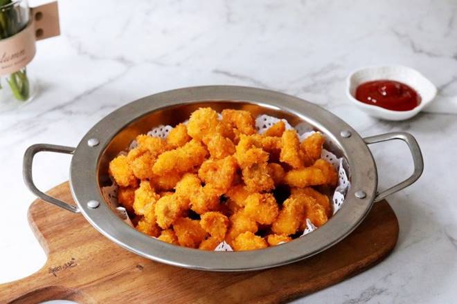 Ức gà hơi khô nhưng đem tẩm bột chiên kiểu này mềm trong, giòn ngoài đến người khó tính cũng phải thích-13