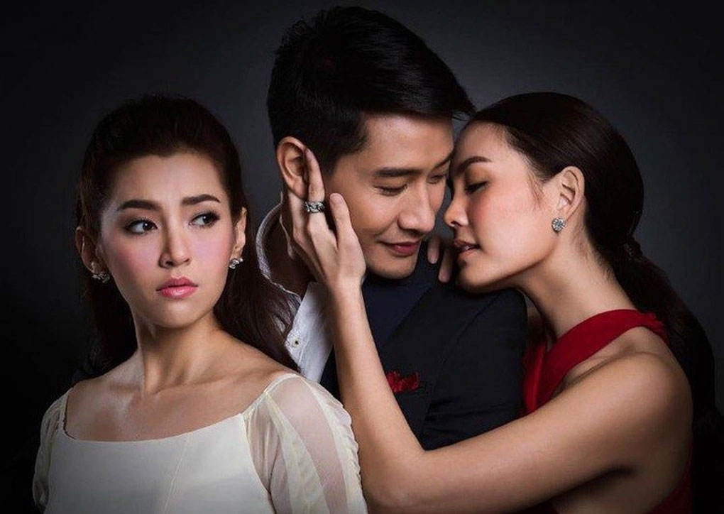 Tò mò vào Facebook bạn gái cũ của chồng, tôi sốc nặng khi thấy tên cô ấy-1