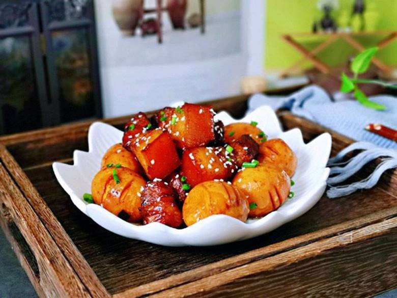 Làm thịt kho trứng, nhớ thực hiện những điều dưới đây đảm bảo thịt mềm tan, lên màu đỏ đẹp-6