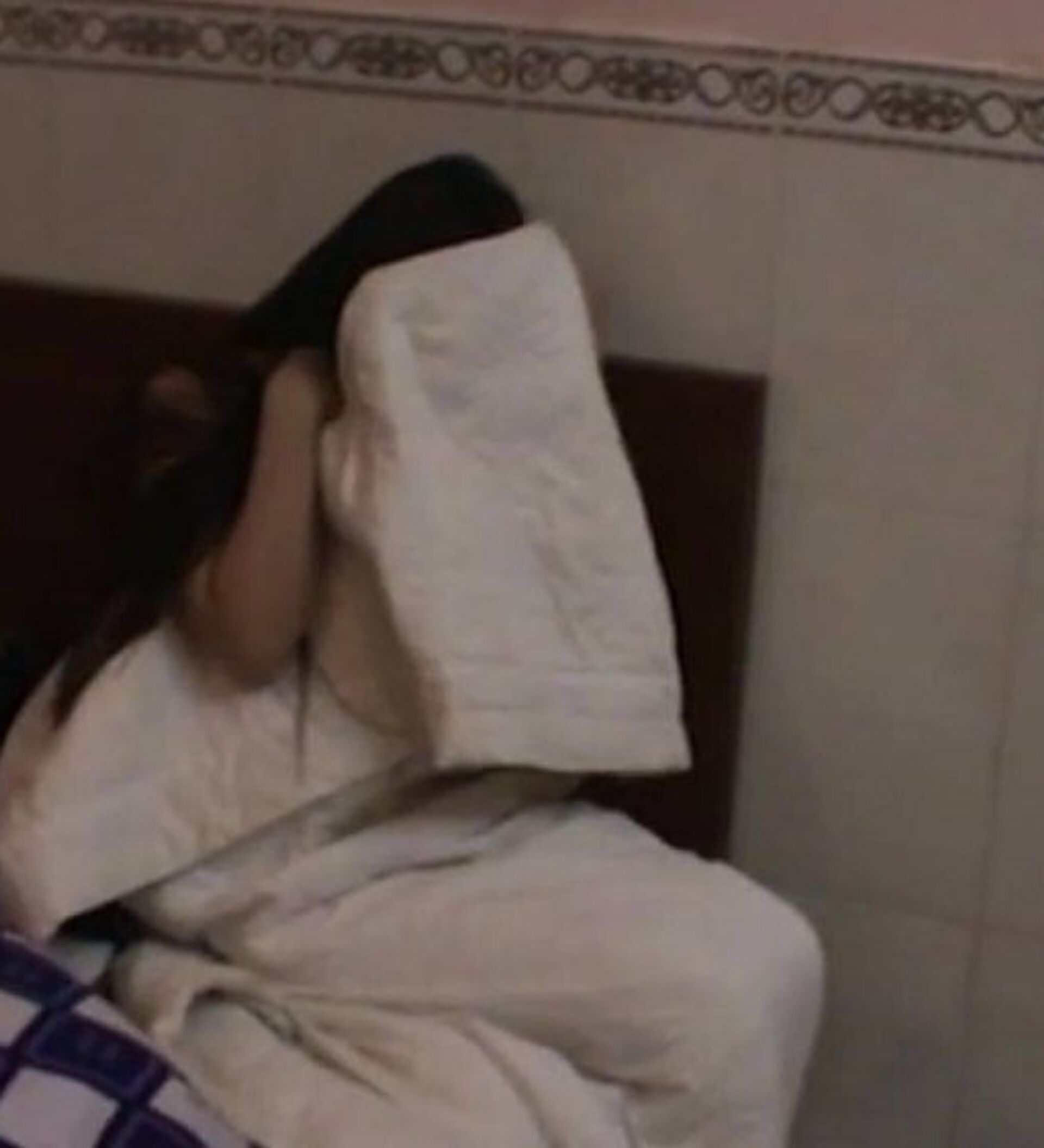 Lại tranh cãi về quy chế sinh viên bán dâm đến lần thứ 4 mới buộc thôi học-2