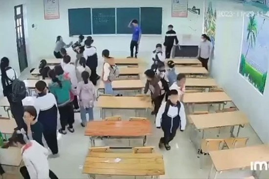 Vụ học sinh xúc phạm, dồn giáo viên vào góc tường: Lời kể của nữ giáo viên