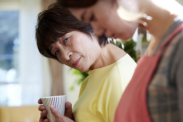 Làm sao để yêu được... mẹ chồng?-2