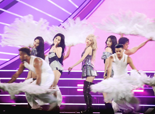 BLACKPINK chính thức gia hạn hợp đồng với YG, cổ phiếu tăng theo chiều thẳng đứng!-2