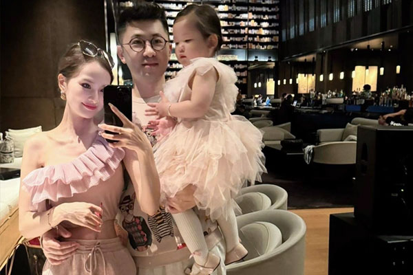 Cuộc hôn nhân sóng gió và niềm hạnh phúc bất ngờ sau 24 năm-5